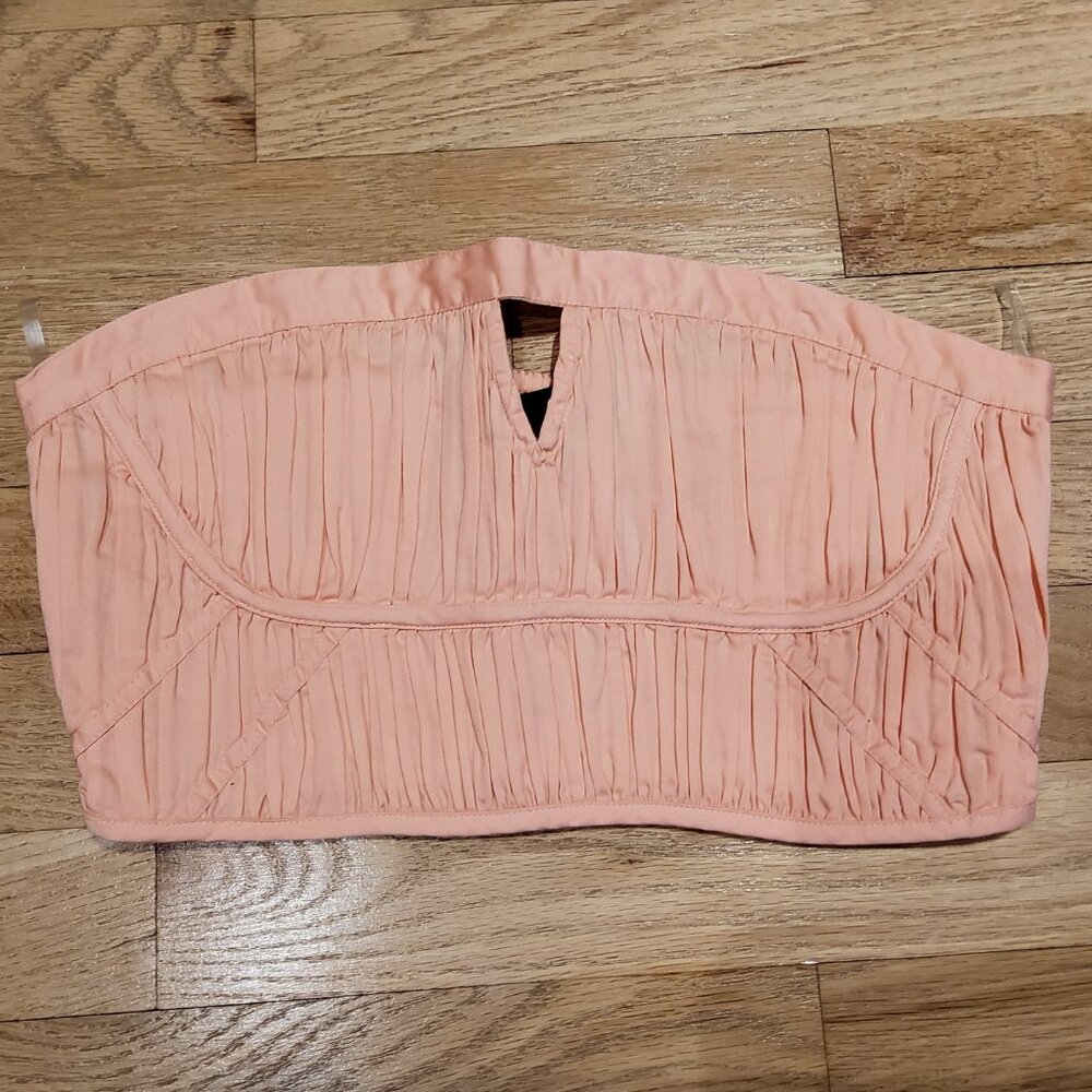 NWOT J. Crew Summer Low cut Peach Top. Cotton 100% . Size S.